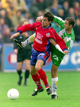 Helsingborgs Lars Bakkerud mot Hammarbys Jens Gustafson